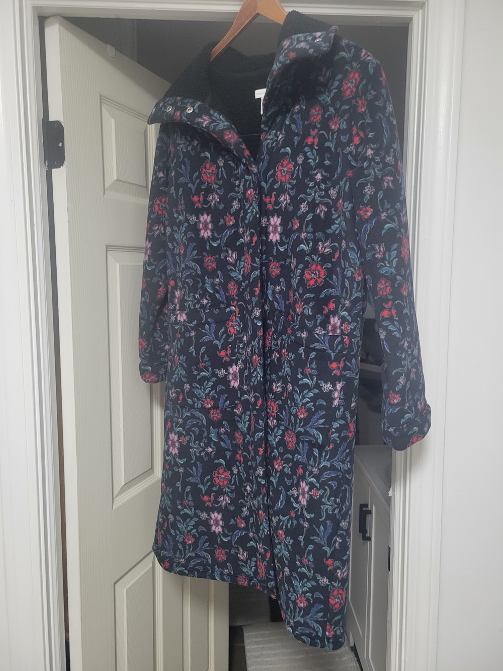 Black Floral Print Fleece Jacket With Pockets.